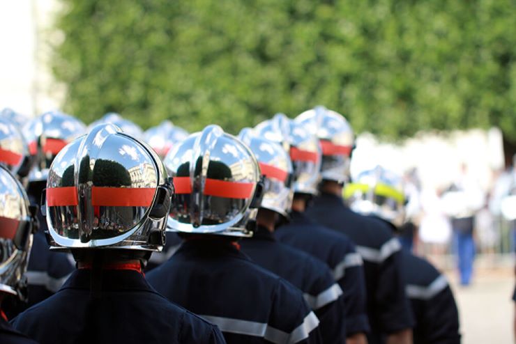 Sapeurs pompiers en rang